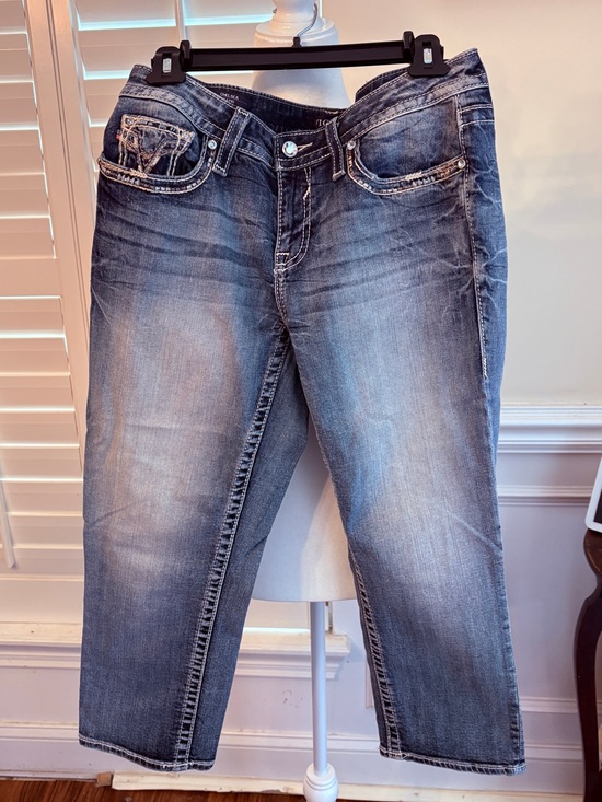 Vigoss Denim - Vigoss Women's Cropped Jeans in Faded Blue Wash